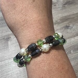 Elegant Black and Green Beaded Bracelet